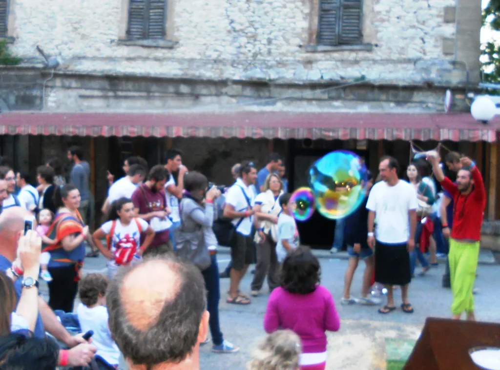 immagine per PASSERELLA DEGLI ARTISTI CHE PARTECIPANO ALLO STREET ART FESTIVAL 2013 #12 ALESSANDRO ANGELI