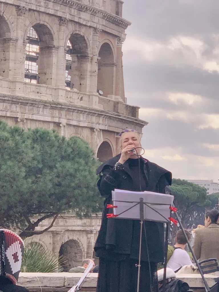 immagine per Anche dopo Natale Facciamo Festa fa cultura